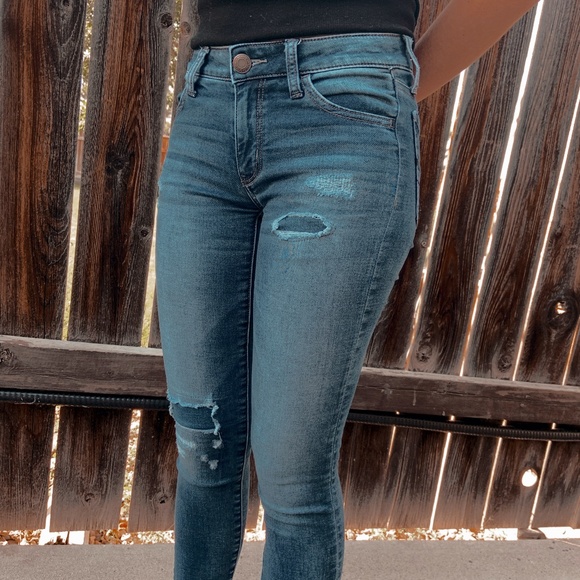 🔵American Eagle Super Stretch Jeans🔵 - Picture 1 of 3